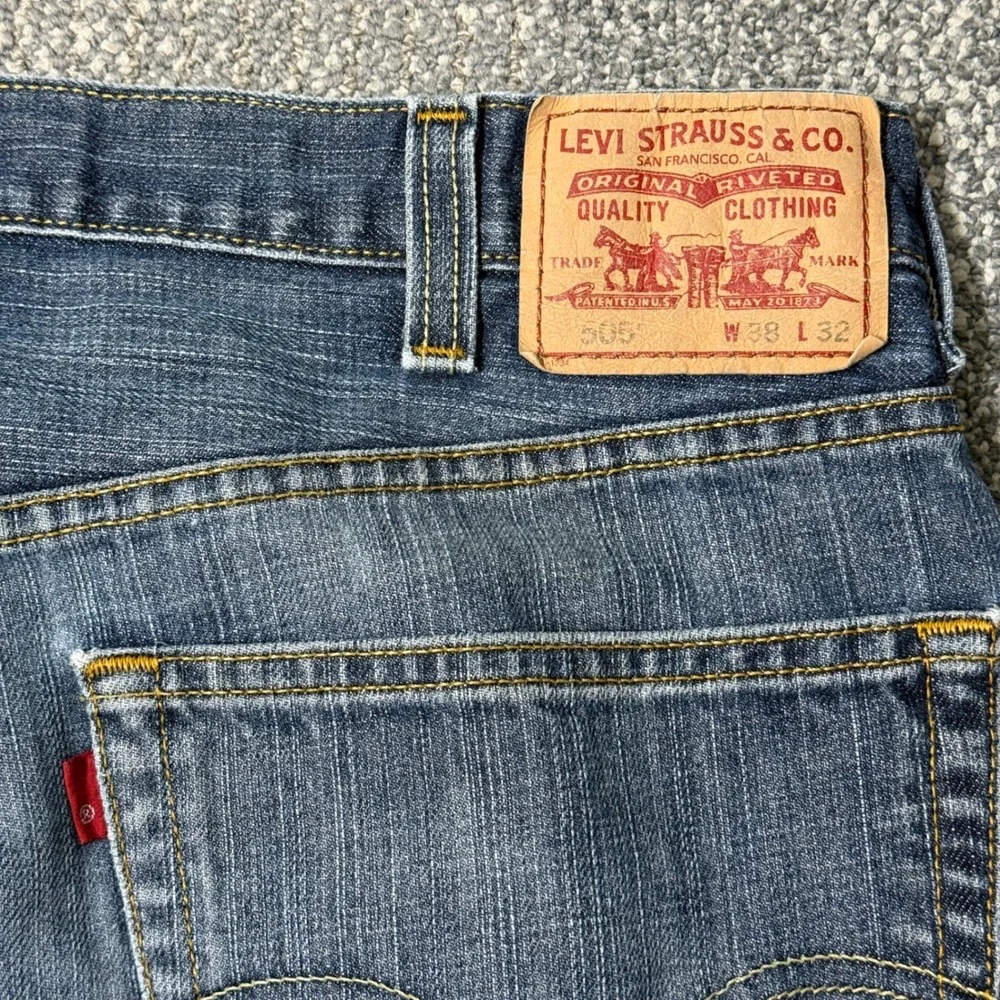 Levi's 505 Jeans Mens‎ 38x32 Straight Leg Blue Whiskered Fade Distressed Y2K